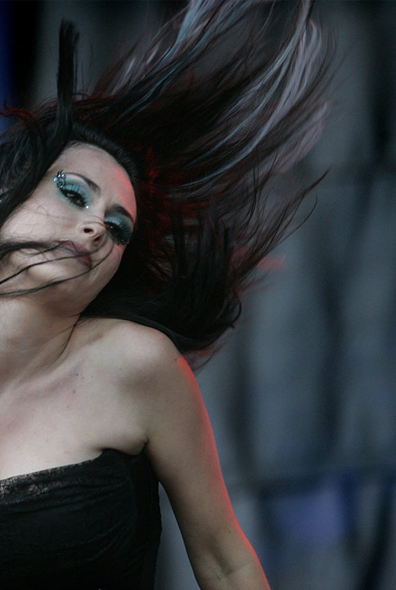 Sharon den Adel Within Temptation Parkpop Tjapko Live 2005